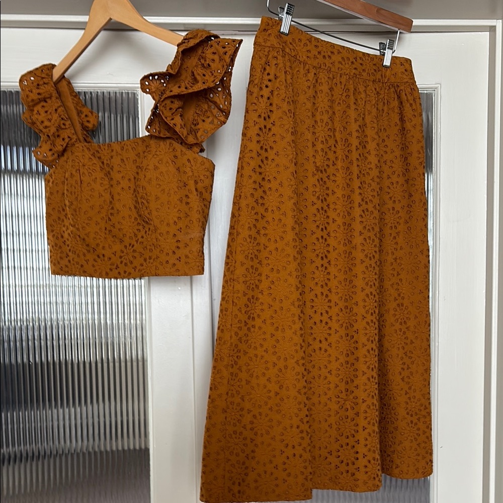 Elegant Mustard Skirt